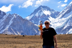 Ted-with-Drone-at-Kalapatthar-samsara-trekking